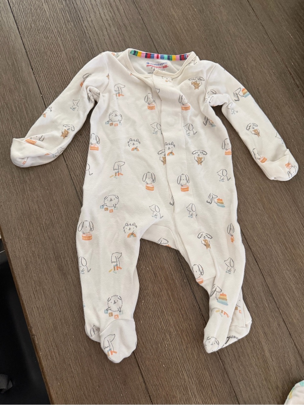 Magnetic me onesie 0-3 month